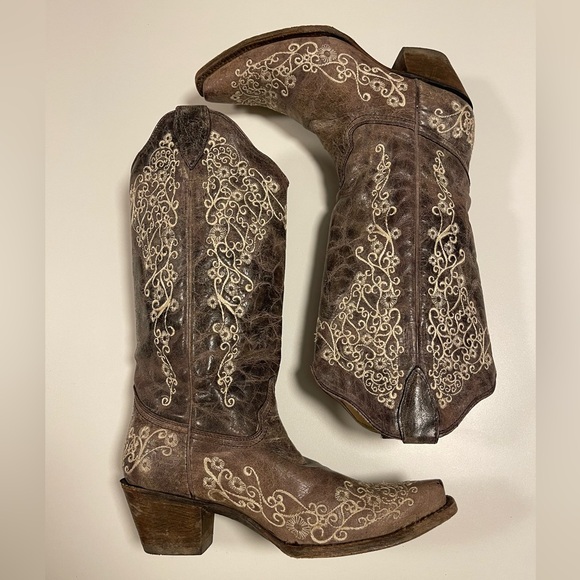 Corral Vintage Leather Boots - Picture 4 of 10